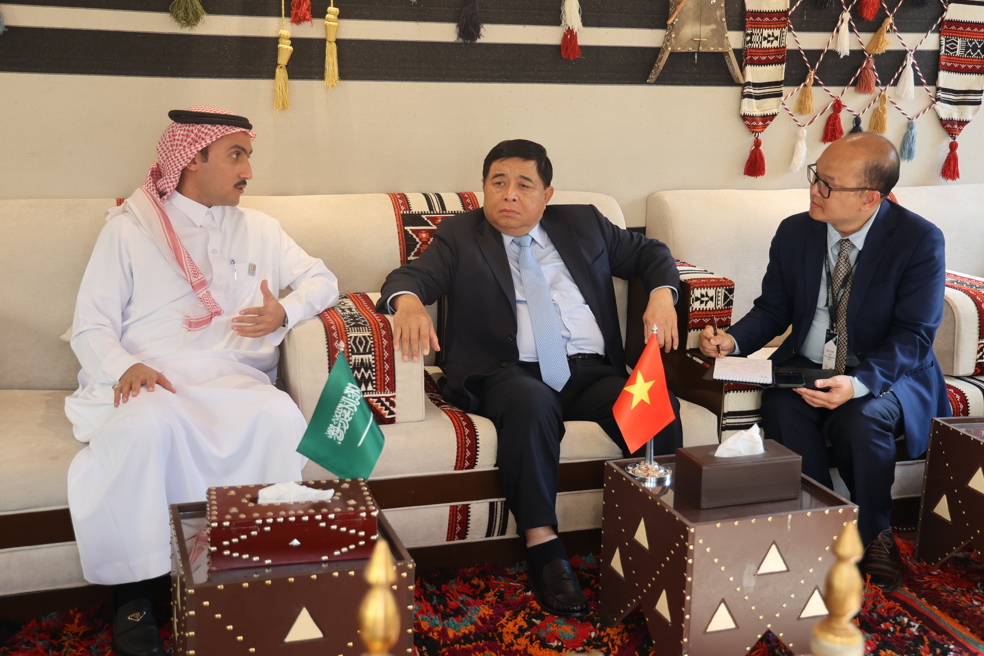 Lấy hợp tác kinh tế làm trọng tâm, đưa quan hệ Việt Nam – Saudi Arabia lên tầm cao mới