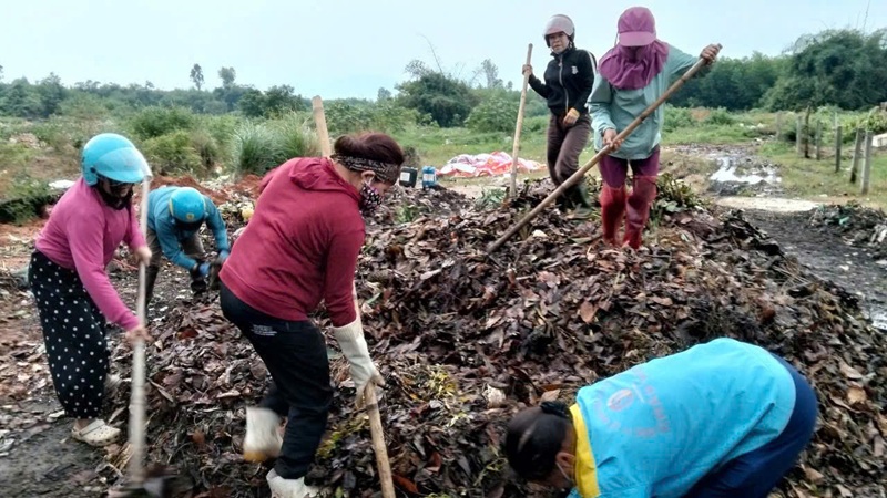 Phụ nữ Hà Tĩnh lan tỏa các mô hình phân loại, xử lý rác thải tại nguồn Phụ nữ Hà Tĩnh lan tỏa các mô hình phân loại, xử lý rác thải tại nguồn
