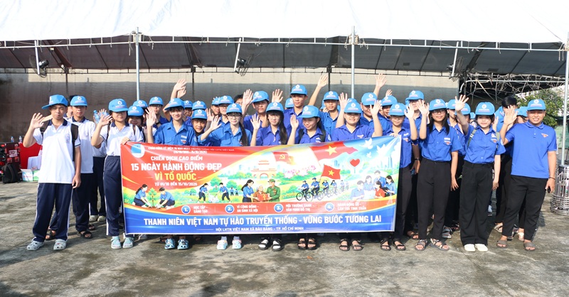 Bàu Bàng chung tay vì môi trường xanh