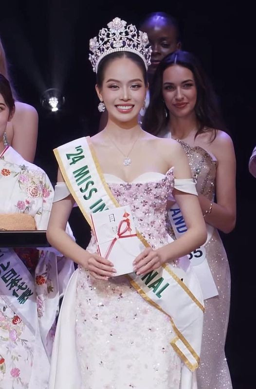 Thanh Thủy đăng quang Miss International 2024, phản ứng của Kỳ Duyên gây chú ý