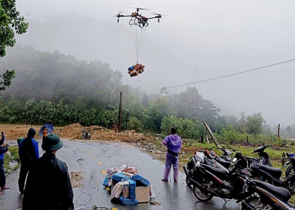 Đà Nẵng: Sơ tán nhiều hộ dân ở miền núi trước nguy cơ sạt lở