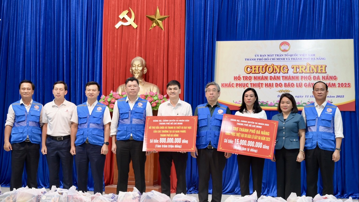 TPHCM hỗ trợ Huế và Đà Nẵng 35 tỷ đồng khắc phục hậu quả bão lũ