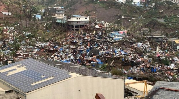 Siêu bão Chido tàn phá nặng nề, gây thương vong kinh hoàng tại Pháp Siêu bão Chido tàn phá nặng nề, gây thương vong kinh hoàng tại Pháp