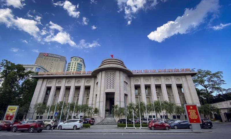 Tỷ giá vượt ngưỡng kiểm soát, NHNN tăng cường bơm vốn vào hệ thống ngân hàng Tỷ giá vượt ngưỡng kiểm soát, NHNN tăng cường bơm vốn vào hệ thống ngân hàng