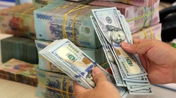 Điểm tin ngân hàng tuần qua: NHNN bán ra khoảng 9,4 tỷ USD trong năm 2024 để ổn định tỷ giá
