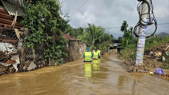 Mưa lũ diễn biến phức tạp, Khánh Hòa yêu cầu khẩn trương sơ tán người dân