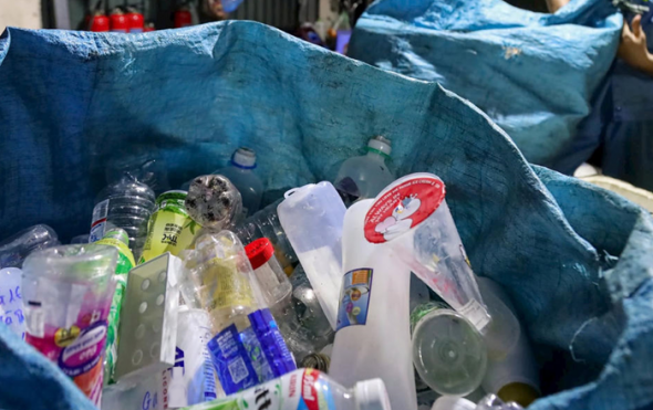 Hoàn thiện các chính sách chuyển đổi mô hình kinh doanh tái chế và xử lý chất thải nhựa