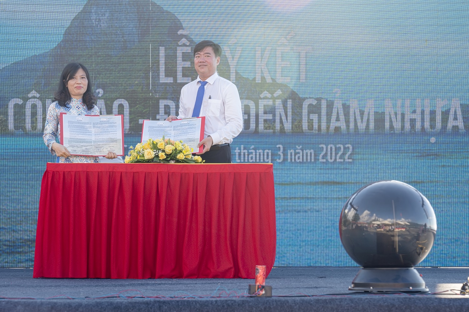 WWF- Việt Nam cam kết đồng hành cùng du lịch Côn Đảo trong hành trình giảm thiểu rác thải nhựa