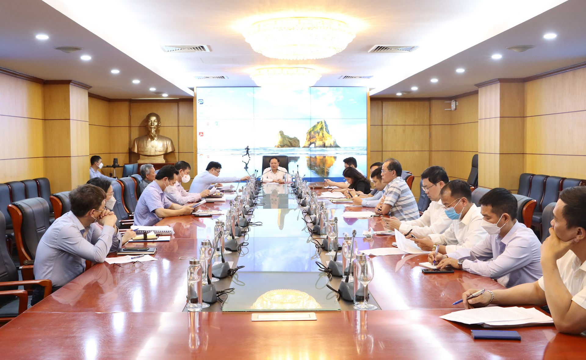 Đẩy nhanh xử lý các hồ sơ phát triển dự án điện gió