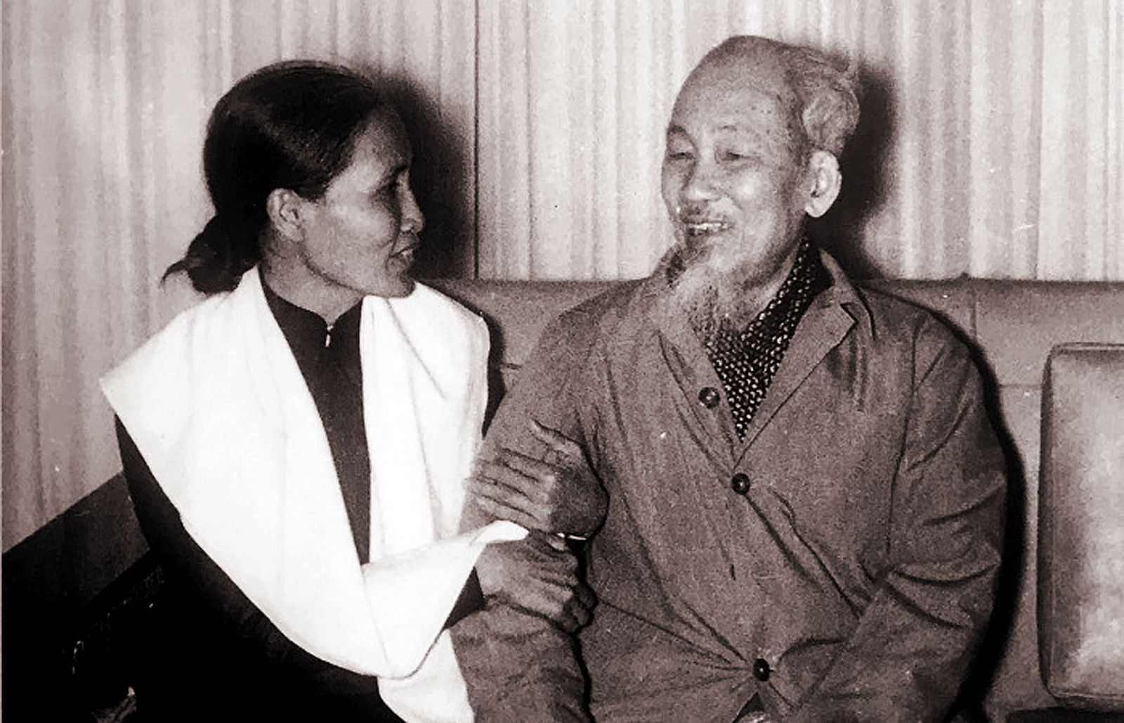 Hồ Chí Minh và nữ quyền luận văn hóa