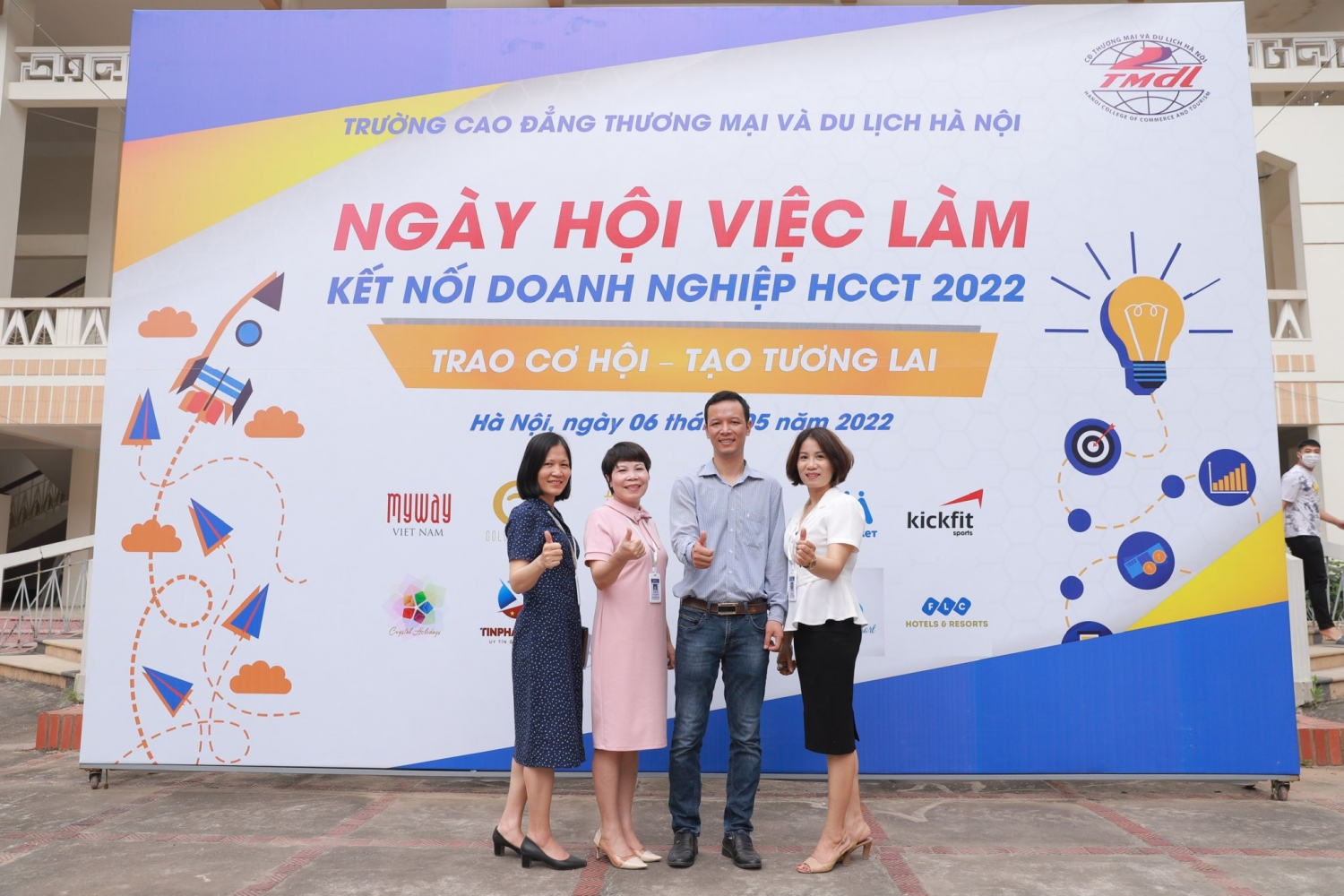 Hàng nghìn vị trí tuyển dụng cho sinh viên Trường Cao đẳng Thương mại và Du lịch Hà Nội