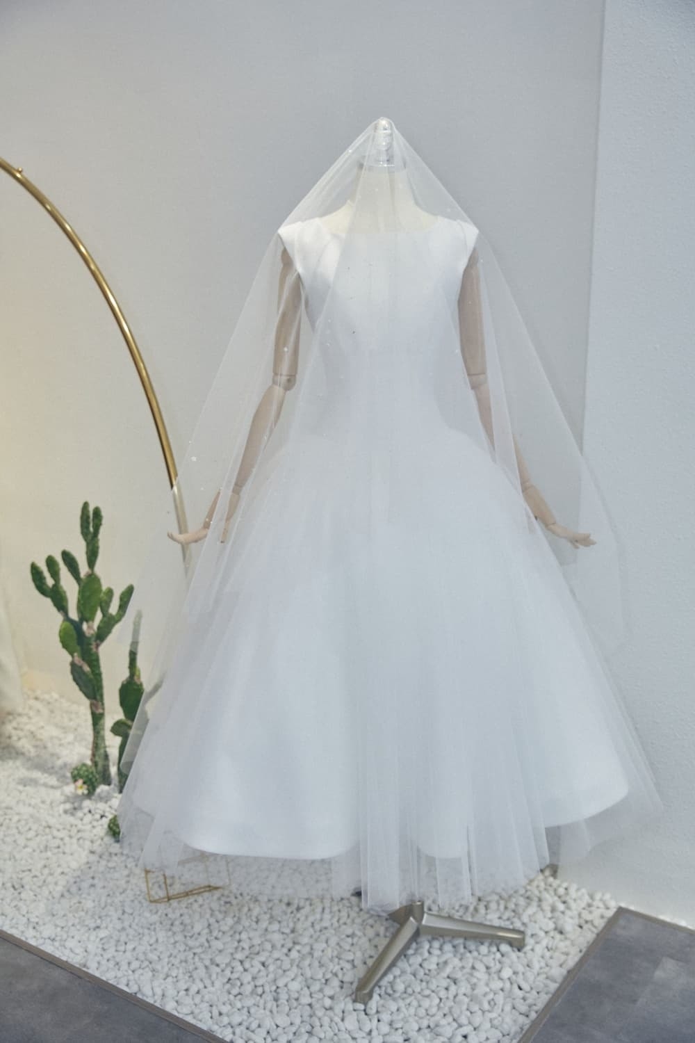 Cận cảnh những chiếc váy cưới dành riêng cho Minh Hằng