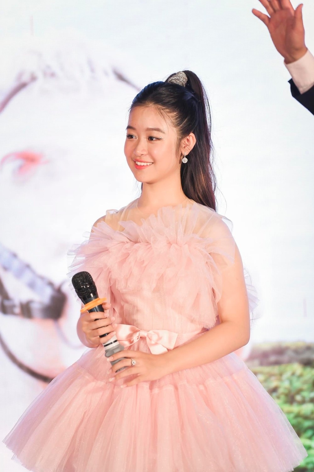 Sao Việt hôm nay 21/5: Ngân Khánh - Lê Phương hội ngộ duy trì tình bạn trong suốt 14 năm Sao Việt hôm nay 21/5: Ngân Khánh - Lê Phương hội ngộ duy trì tình bạn trong suốt 14 năm