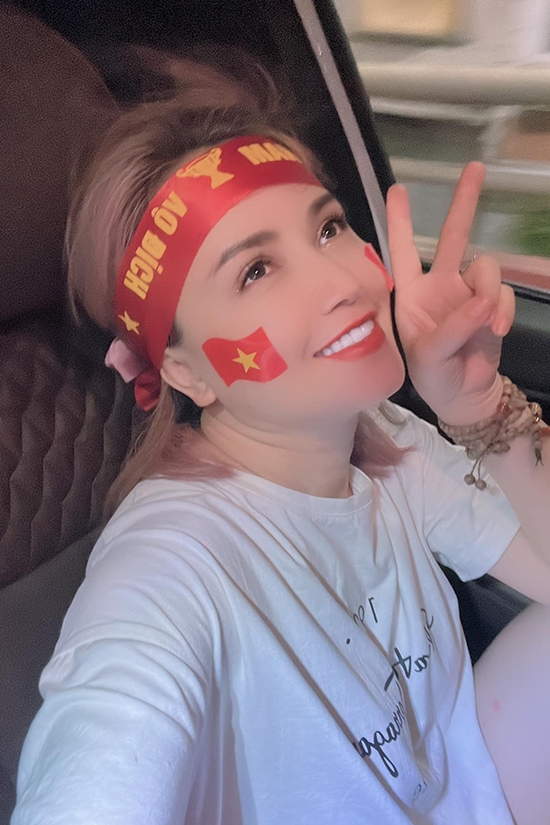 Sao Việt hôm nay 23/5: Dàn sao Việt hào hứng khoe ảnh muôn vàn kiểu "đi bão" Sao Việt hôm nay 23/5: Dàn sao Việt hào hứng khoe ảnh muôn vàn kiểu "đi bão"