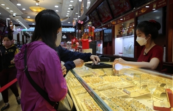 Giá vàng hôm nay 24/5: Động lực được củng cố, giá vàng duy trì đà tăng Giá vàng hôm nay 24/5: Động lực được củng cố, giá vàng duy trì đà tăng