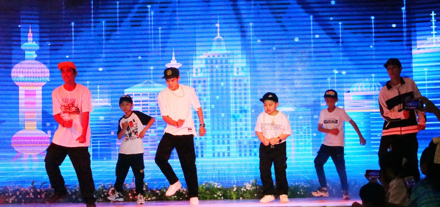 Đêm hội nghệ thuật Viet Up Star