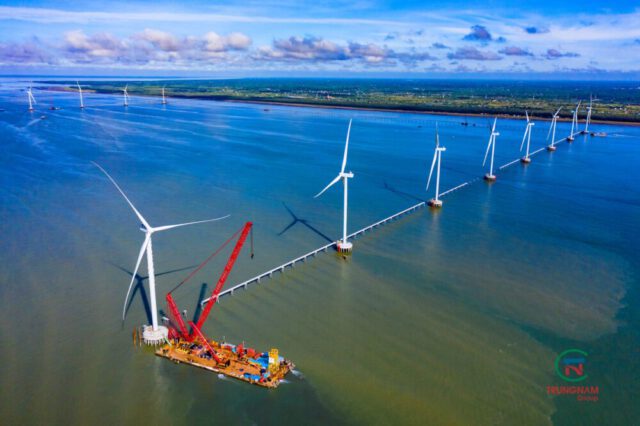 Kỳ vĩ thi công điện gió trên biển Kỳ vĩ thi công điện gió trên biển