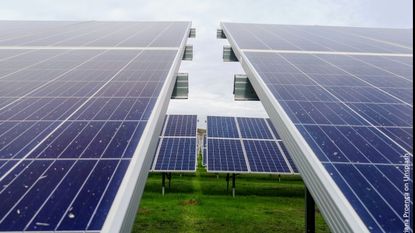 Châu Âu: Dịch bệnh, xung đột thúc đẩy tăng tốc chuyển đổi năng lượng xanh