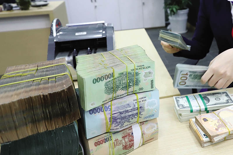 Tin ngân hàng ngày 7/6: Ngân hàng Nhà nước lo rủi ro lớn khi tín dụng chảy vào bất động sản Tin ngân hàng ngày 7/6: Ngân hàng Nhà nước lo rủi ro lớn khi tín dụng chảy vào bất động sản