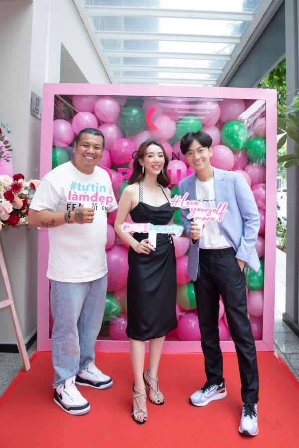 Sao Việt hôm nay 19/6: Lộ diện ông xã doanh nhân bảnh bao của Minh Hằng