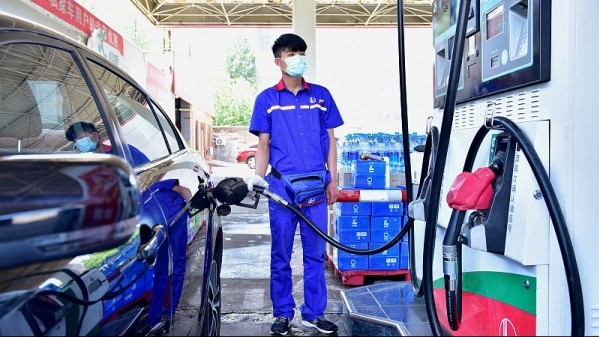 Trung Quốc: Xuất khẩu xăng lao dốc trong khi nhập khẩu LNG giảm