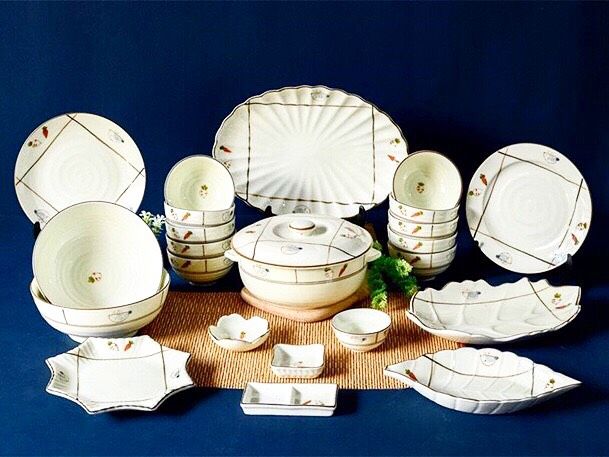 Doanh nhân trẻ nặng lòng với gốm sứ Việt Doanh nhân trẻ nặng lòng với gốm sứ Việt