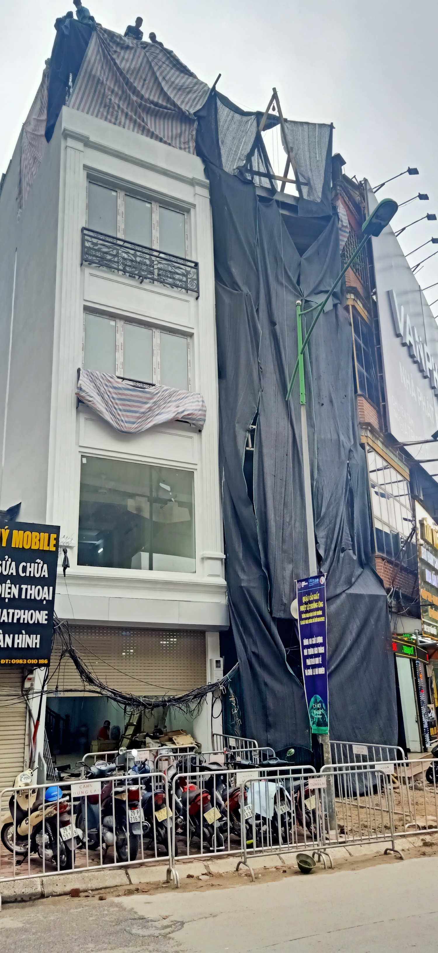 Quận Cầu Giấy (Hà Nội): Tiếp tục cưỡng chế các công trình vi phạm trật tự xây dựng