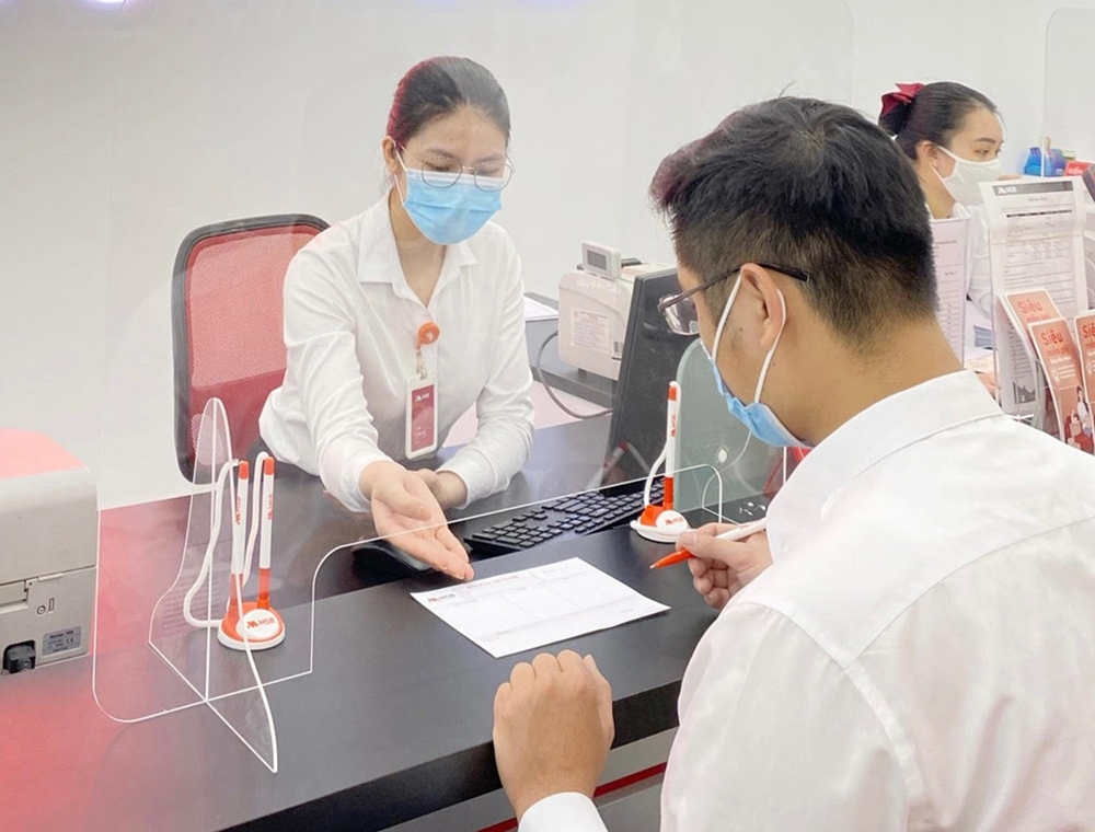 Tin ngân hàng nổi bật trong tuần qua: Tăng lãi suất sẽ không cản trở kinh tế phục hồi