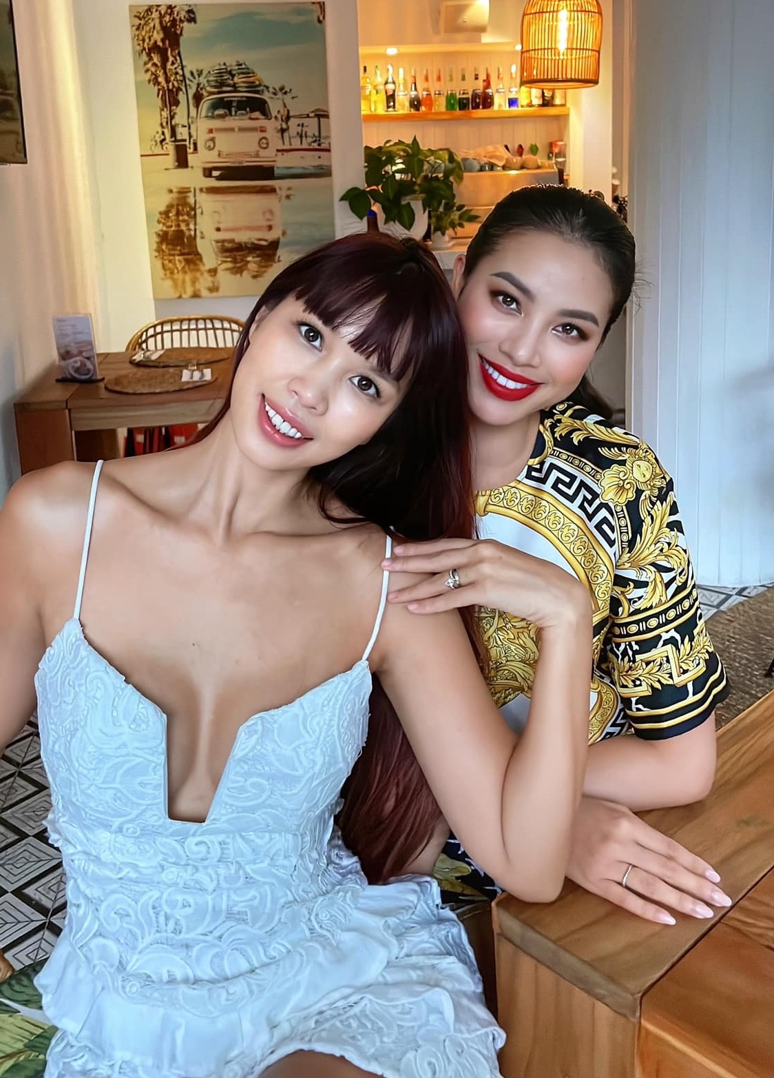 Sao Việt hôm nay 11/7: Phạm Hương, Hà Anh lần đầu hội ngộ sau nhiều năm Sao Việt hôm nay 11/7: Phạm Hương, Hà Anh lần đầu hội ngộ sau nhiều năm