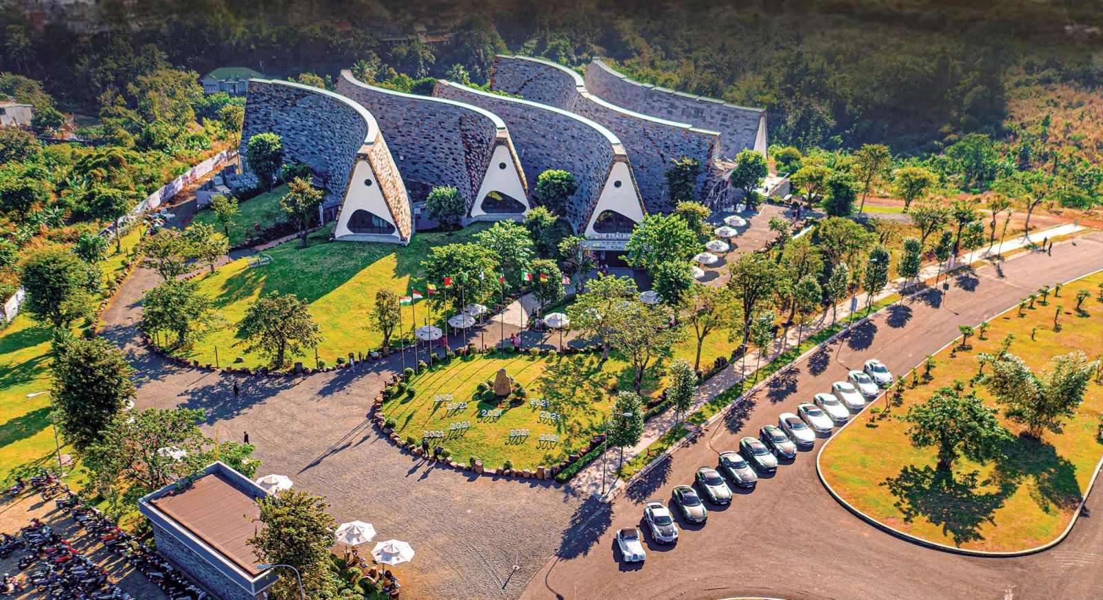 “Vua cà phê” Đặng Lê Nguyên Vũ: “Ai cũng có thể trở thành người tài giỏi nếu nghĩ lớn“